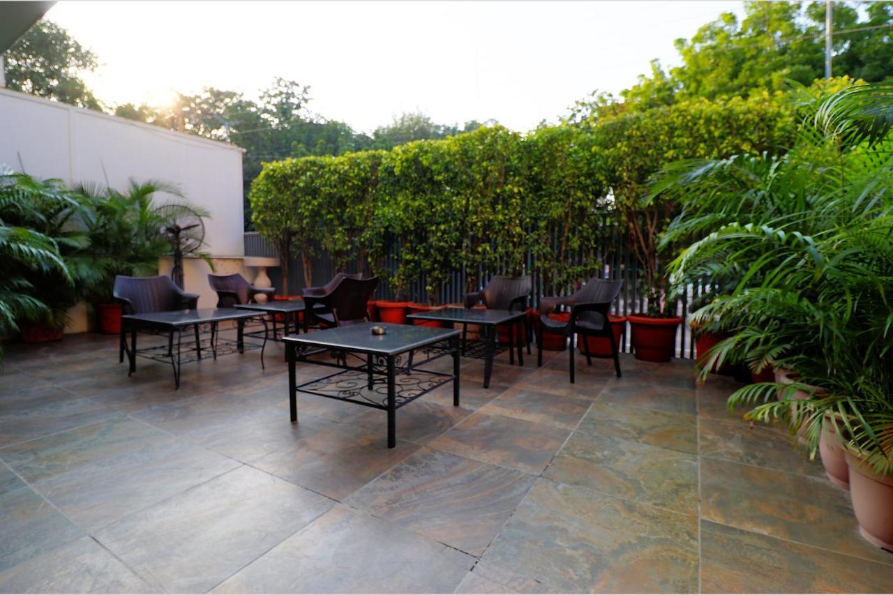 Hotel Bel Morris New Delhi Exterior photo