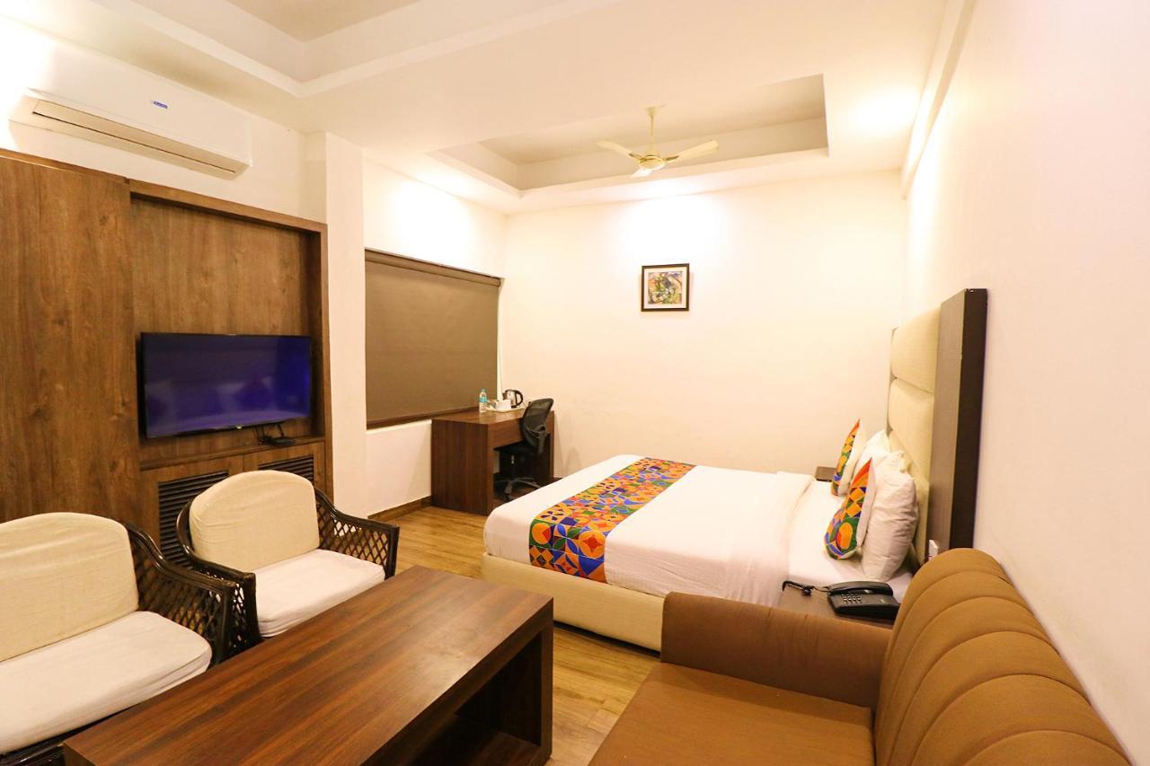 Hotel Bel Morris New Delhi Exterior photo