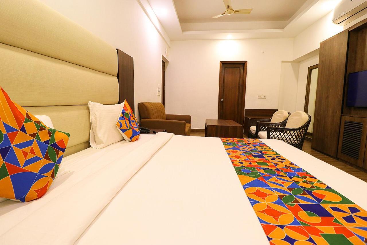Hotel Bel Morris New Delhi Exterior photo