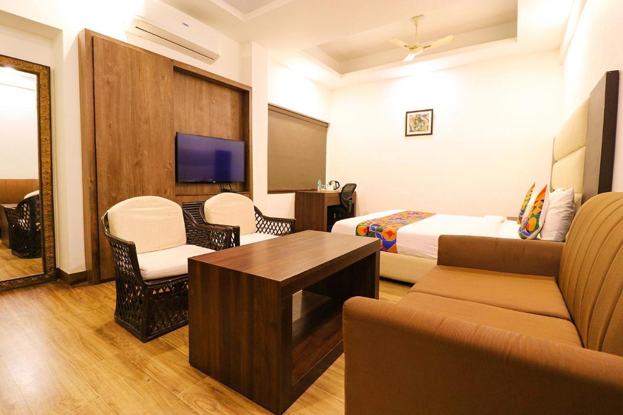 Hotel Bel Morris New Delhi Exterior photo